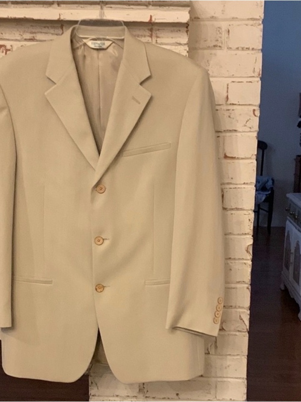 Joseph & Feiss Cream Sport
Coat Classic Style Single Breasted 100% Silk